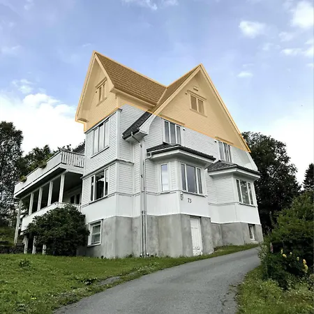 Apartment Cozy Penthouse Retreat With Amazing Views