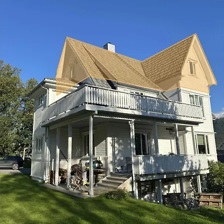 Apartment Cozy Penthouse Retreat With Amazing Views