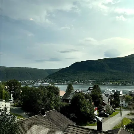 Cozy Penthouse Retreat With Amazing Views Apartment *